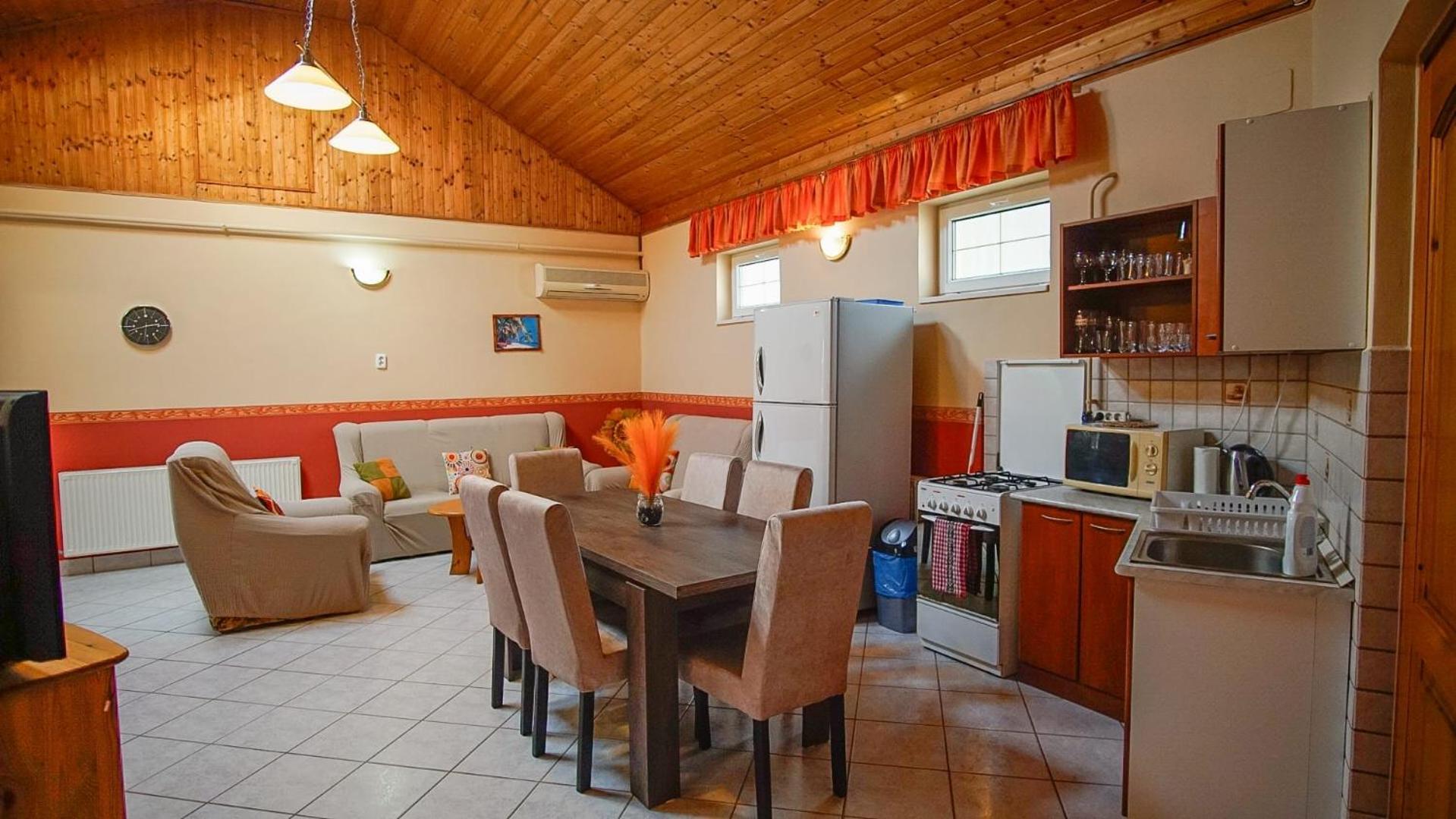 Pandora Apartmanok Hajdúszoboszló Exterior foto